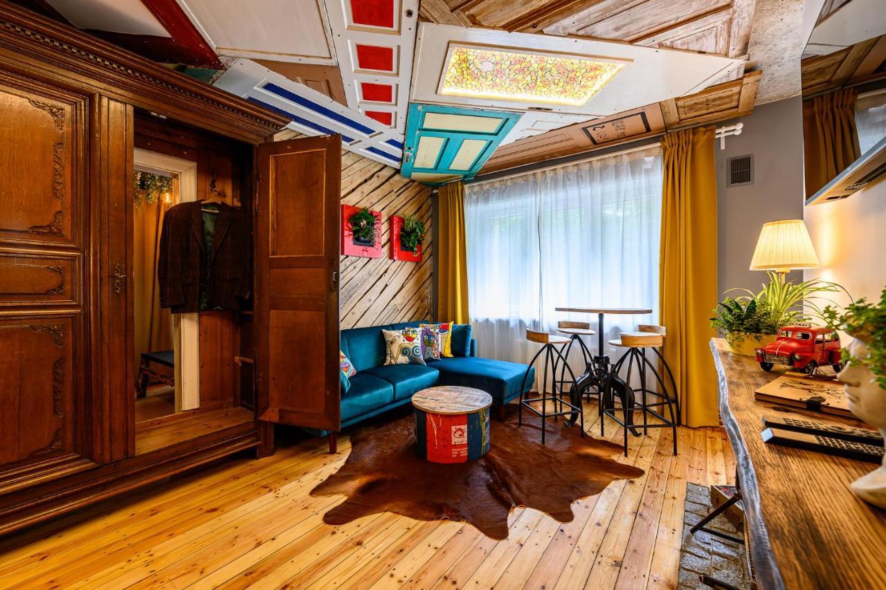 Arthouse Narnia Apartment Liepaja Bagian luar foto